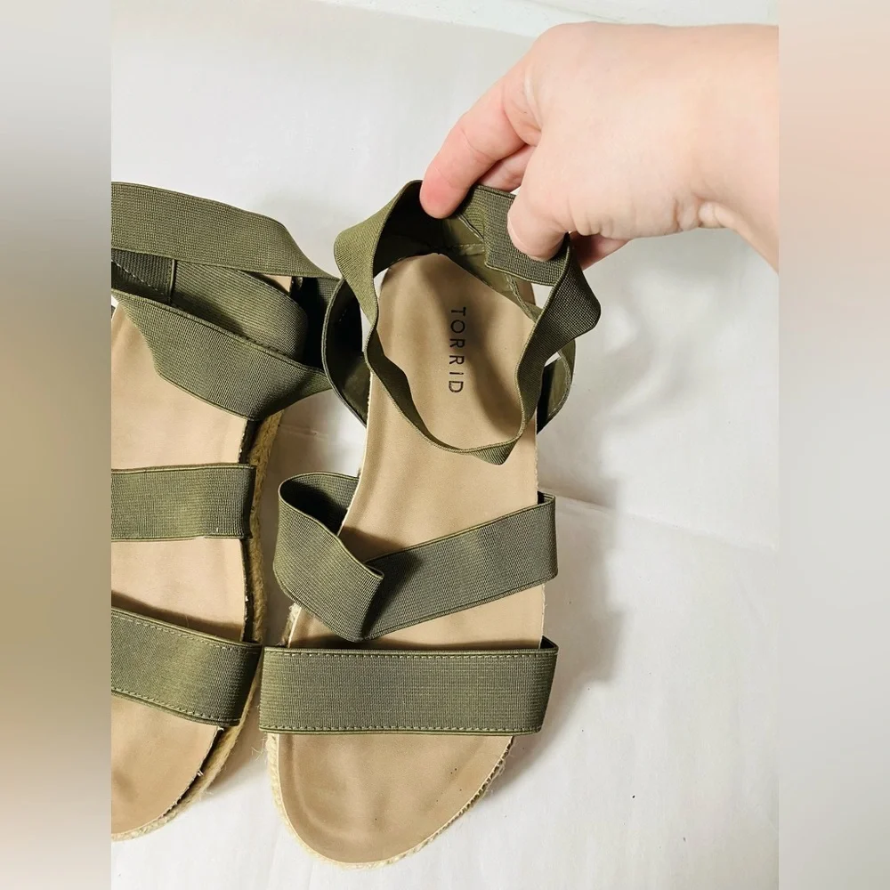Torrid Strappy Platform Sandal Women’s 10 Olive Green‎ Nylon Sling Back Summer